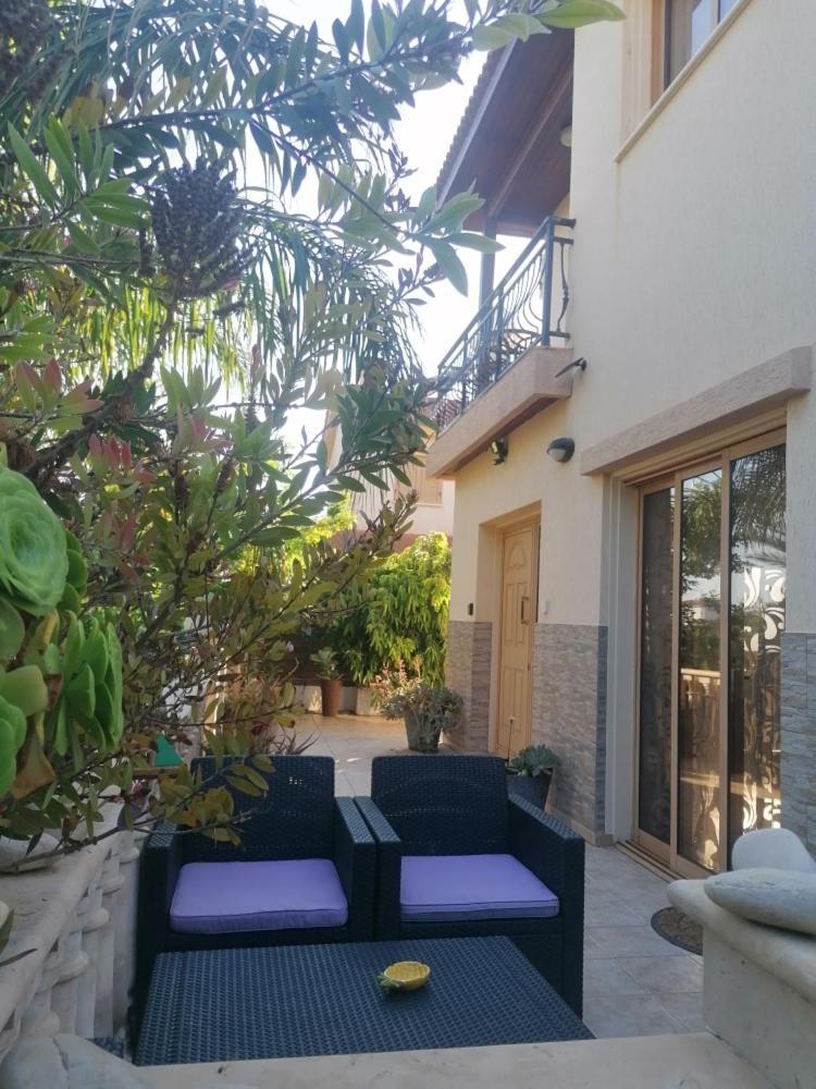 Tropical Villa Ayía Nápa